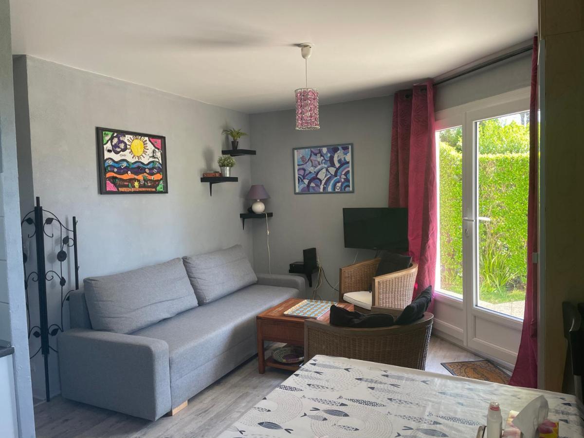 appartement proche mer avec jardin ensoleillé Houlgate Extérieur photo