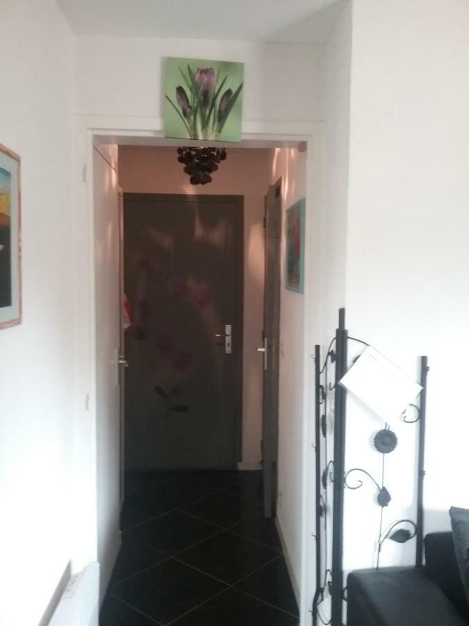 appartement proche mer avec jardin ensoleillé Houlgate Extérieur photo