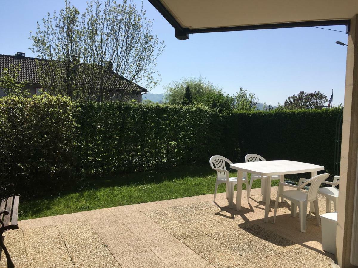 appartement proche mer avec jardin ensoleillé Houlgate Extérieur photo